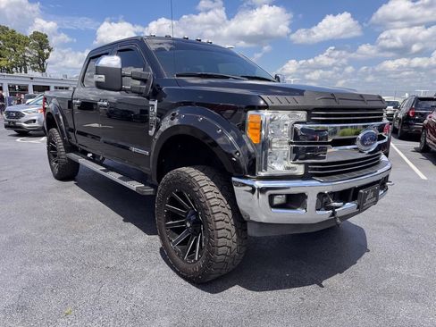 Used 2017 Ford F250 Lariat w/ Chrome Package AWD/4WD image 7