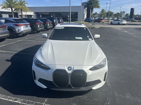Used 2024 BMW i4 eDrive40 w/ Convenience Package image 19