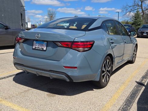 Used 2025 Nissan Sentra SV w/ SV Premium Package FWD image 3