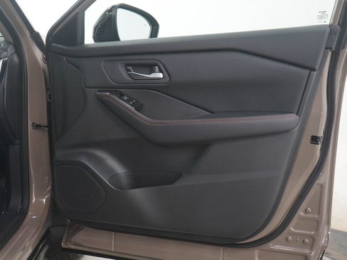 Used 2025 Nissan Rogue SV w/ Rock Creek Premium Package image 9