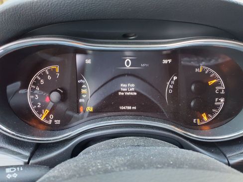 Used 2019 Jeep Grand Cherokee Altitude image 19