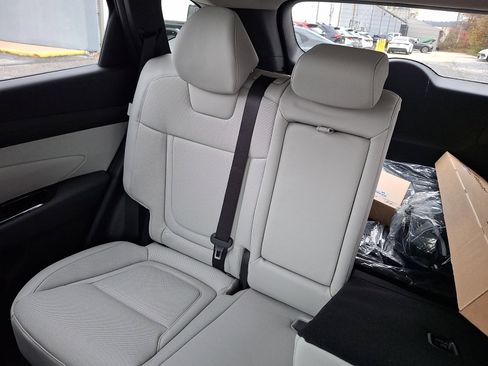 New 2026 Hyundai Tucson Limited image 12