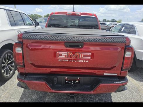 Used 2025 GMC Canyon Elevation w/ Convenience Package RWD image 8