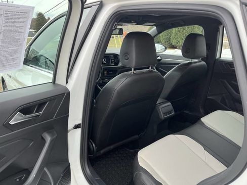 Used 2020 Volkswagen Jetta R-Line w/ R-Line Cold Weather Package image 26