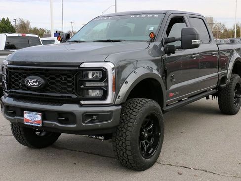 New 2026 Ford F250 Lariat w/ Black Appearance Package image 2