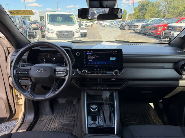 Used 2023 Chevrolet Colorado Trail Boss w/ Technology Package AWD/4WD image 13