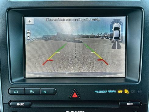 Used 2019 Ford Explorer Limited w/ Ford Safe & Smart Package image 15