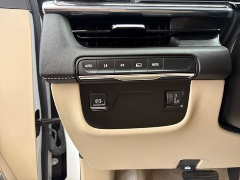 Certified 2024 Cadillac Escalade Premium Luxury AWD/4WD image 21