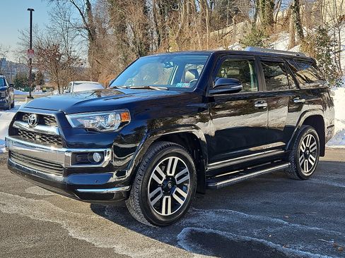 Used 2017 Toyota 4Runner Limited image 3