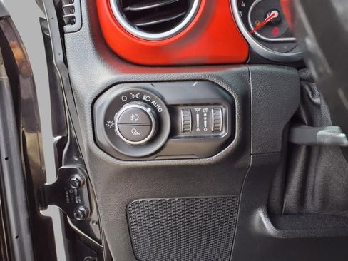 Used 2020 Jeep Gladiator Rubicon image 13