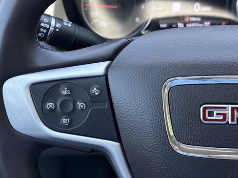Used 2023 GMC Acadia SLT AWD/4WD image 23
