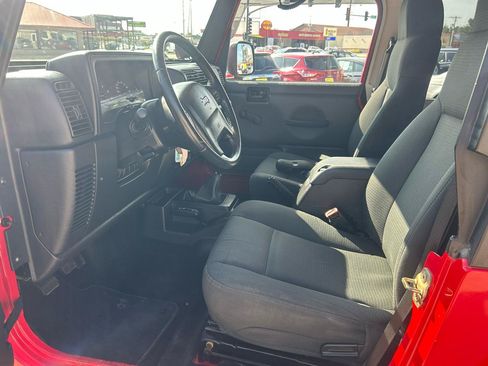 Used 2006 Jeep Wrangler Rubicon AWD/4WD image 10
