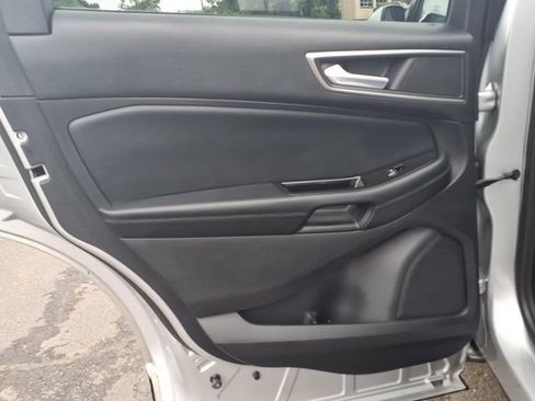 Used 2016 Ford Edge SEL w/ Equipment Group 201A AWD/4WD image 19