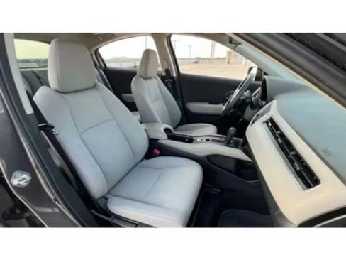 Used 2019 Honda HR-V EX image 19