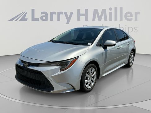 Used 2020 Toyota Corolla LE w/ Carpet Mat Package (TMS) FWD image 1
