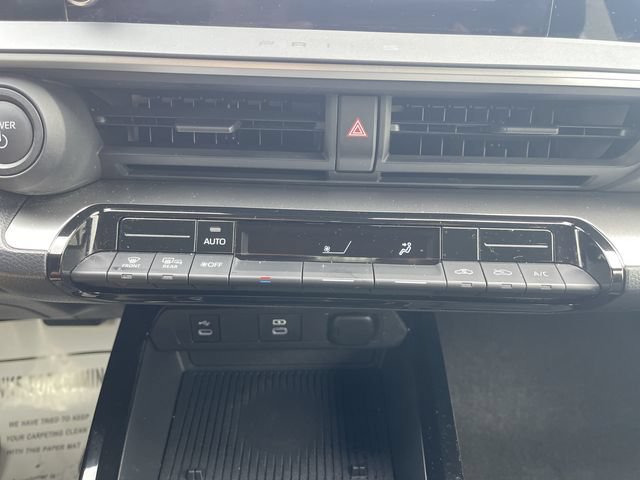 Used 2026 Toyota Prius LE FWD image 19