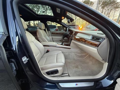 Used 2014 BMW 750i xDrive image 10
