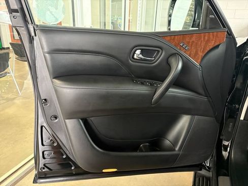 Used 2019 INFINITI QX80 Luxe w/ 22" Wheel Package RWD image 17