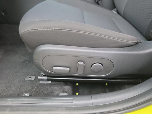 Used 2025 Hyundai Kona SEL FWD image 27