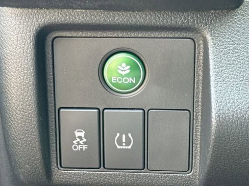 Used 2018 Honda HR-V LX image 21