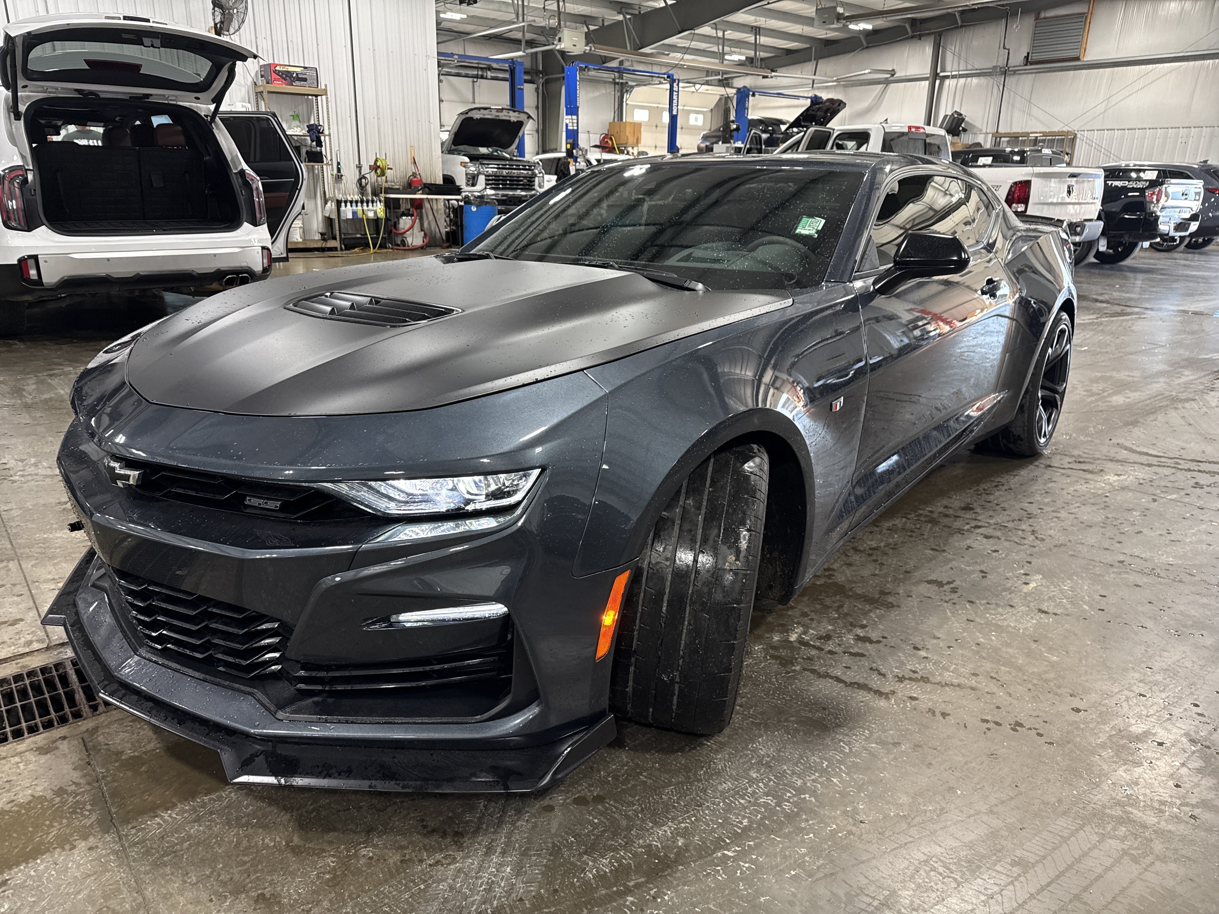 Used 2022 Chevrolet Camaro SS RWD image 6