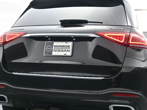 Used 2022 Mercedes-Benz GLE 350 4MATIC image 10