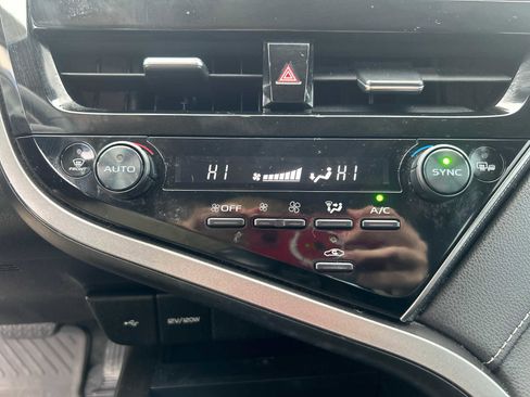 Used 2022 Toyota Camry XSE image 20