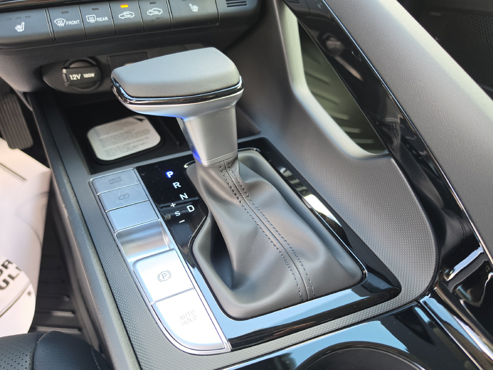 New 2026 Hyundai Elantra Limited FWD image 32