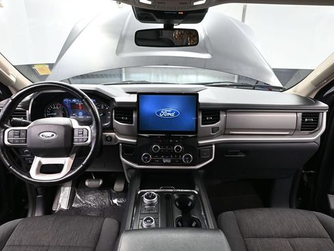 Used 2022 Ford Expedition XLT AWD/4WD image 24
