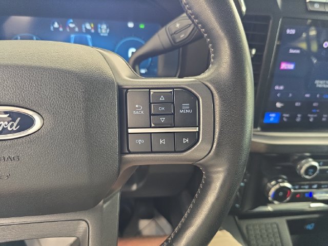 Used 2024 Ford F250 Lariat w/ Lariat Ultimate Package AWD/4WD image 16