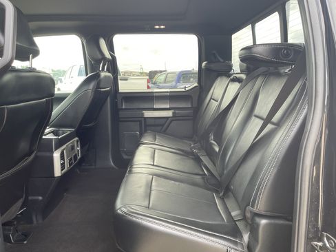 Used 2019 Ford F150 Lariat RWD image 38