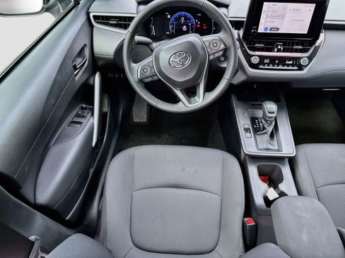 Used 2026 Toyota Corolla Cross LE FWD image 20