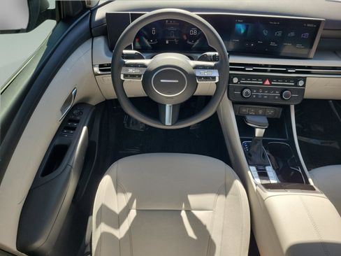 New 2026 Hyundai Tucson SE image 19