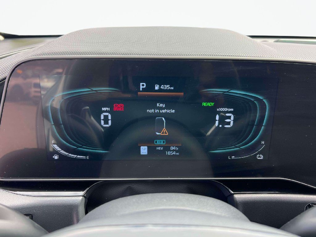Used 2025 Kia Niro EX w/ EX Cold Weather Package FWD image 26
