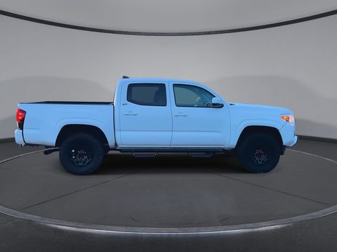 Used 2022 Toyota Tacoma SR AWD/4WD image 9