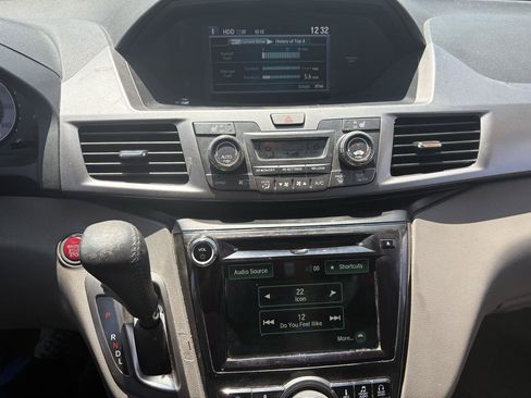 Used 2015 Honda Odyssey Touring image 13