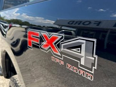 Used 2025 Ford F250 Platinum image 10