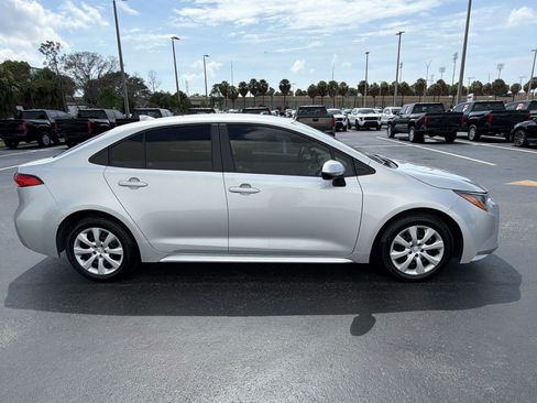 Used 2023 Toyota Corolla LE FWD image 8