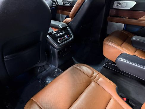 Used 2021 Lincoln Navigator Reserve w/ Luxury Package AWD/4WD image 54