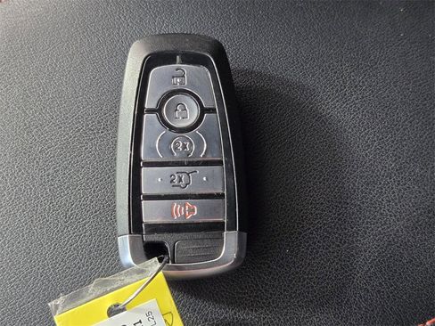 Used 2021 Ford Edge ST-Line image 22