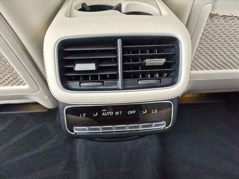 Used 2023 Mercedes-Benz GLS 450 4MATIC image 18