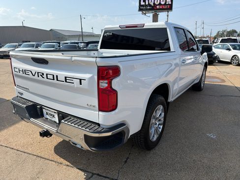 Used 2024 Chevrolet Silverado 1500 LTZ w/ Z71 Off-Road Package AWD/4WD image 5