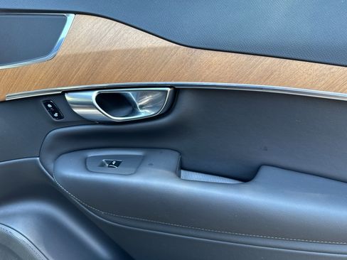 Certified 2023 Volvo XC90 T8 Plus image 22