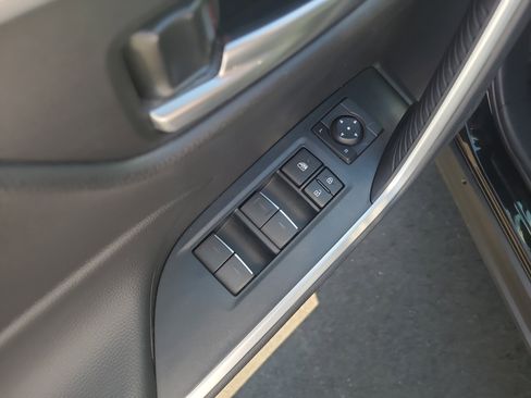Certified 2025 Toyota RAV4 XLE AWD/4WD image 13