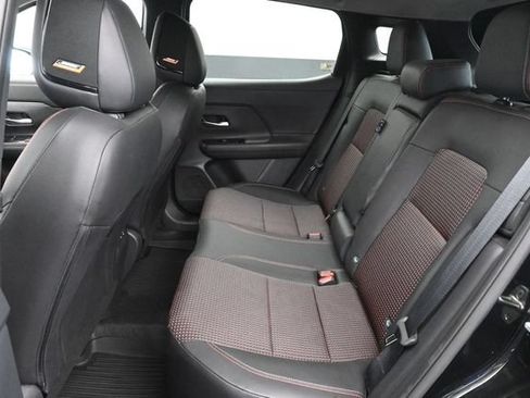 Used 2026 Nissan Kicks SR w/ SR Premium Package FWD image 27