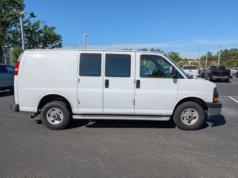 Used 2024 GMC Savana 2500 w/ Driver Convenience Package RWD image 9