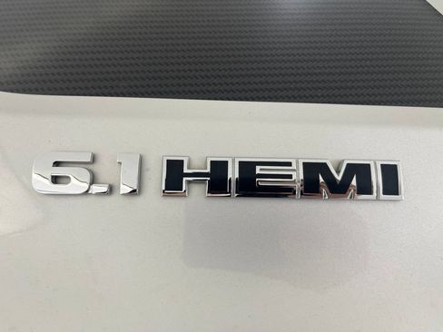 Used 2009 Dodge Challenger SRT8 w/ SRT Option Group II RWD image 31