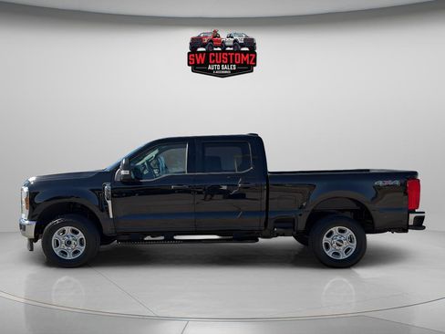 Used 2025 Ford F250 XLT image 4