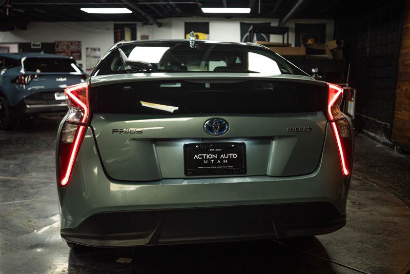 Used 2017 Toyota Prius Four Touring w/ Carpet Mat Package FWD image 6