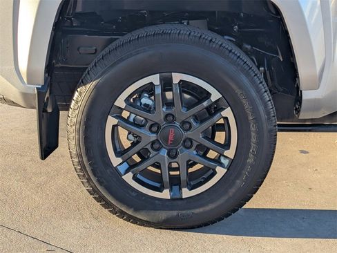 Used 2024 Toyota Tacoma TRD Sport image 7